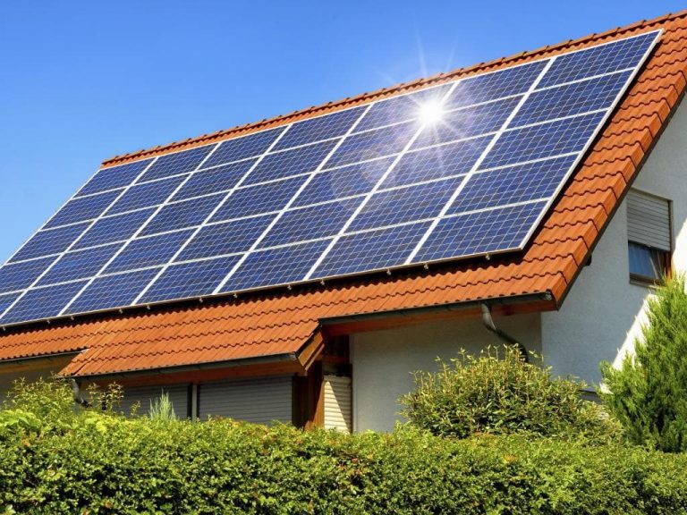 5 Best Solar Panels for an Indian household 2021